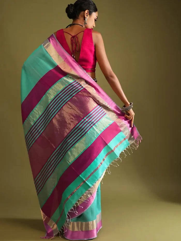 a_gquareen_saree2.webp